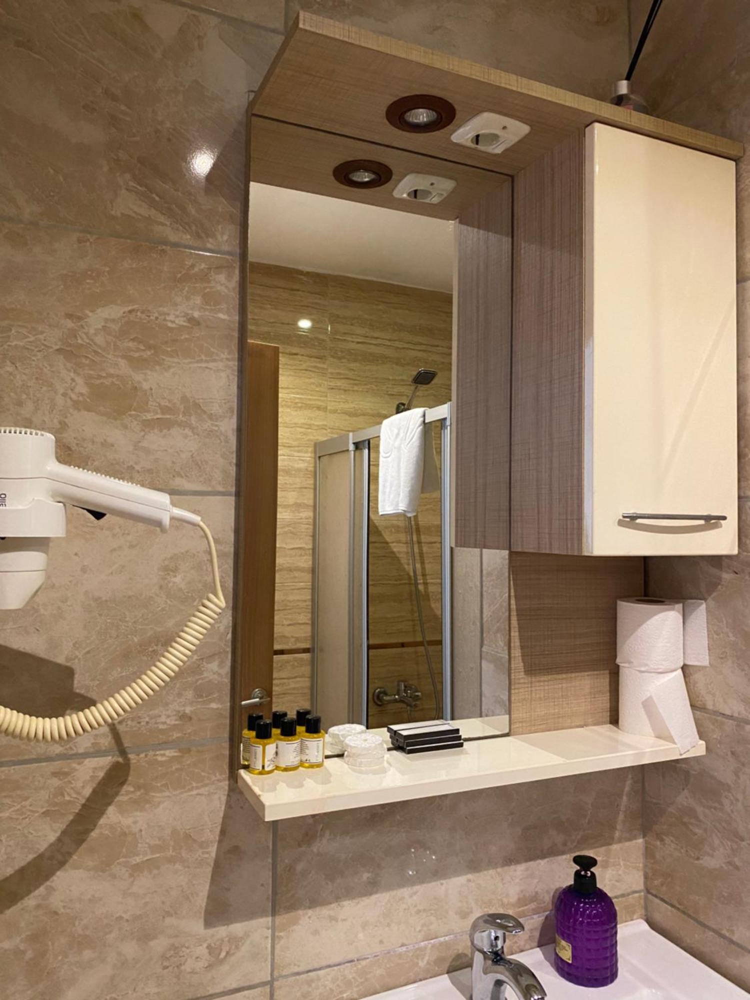 Hotel Real Life Provincia di Provincia di Istanbul Esterno foto
